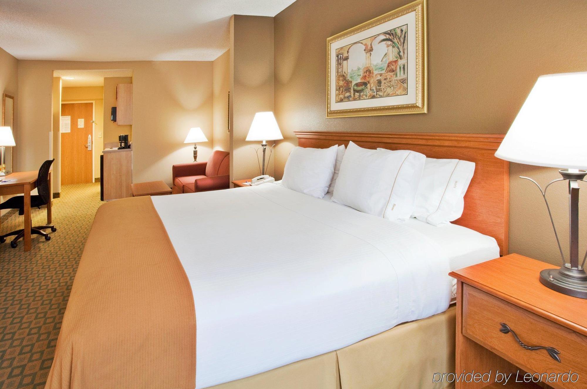 Holiday Inn Express & Suites Tavares, An Ihg Hotel Phòng bức ảnh